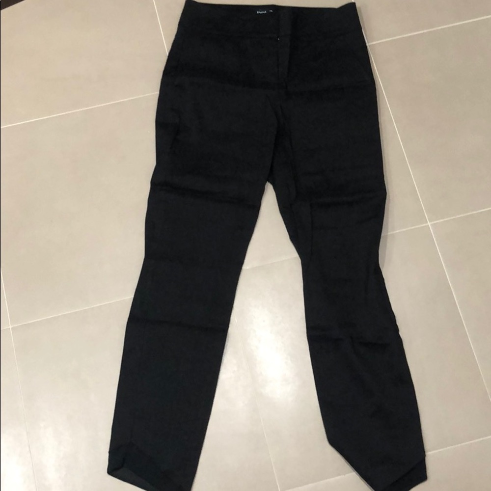 Bebe Thin and Lightweight Dress Pants. Size 6.